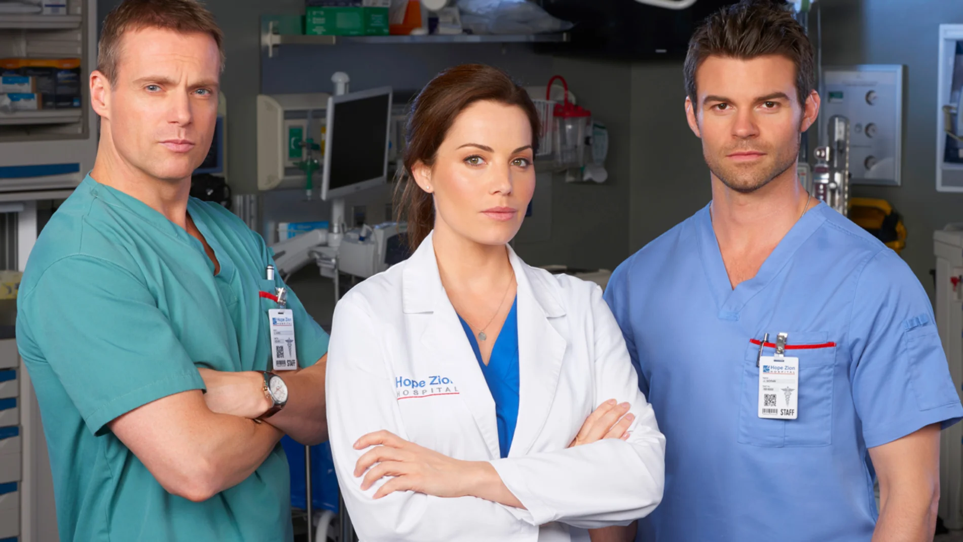 Michael Shanks, Erica Durance y Daniel Gillies protagonizan "Saving Hope"