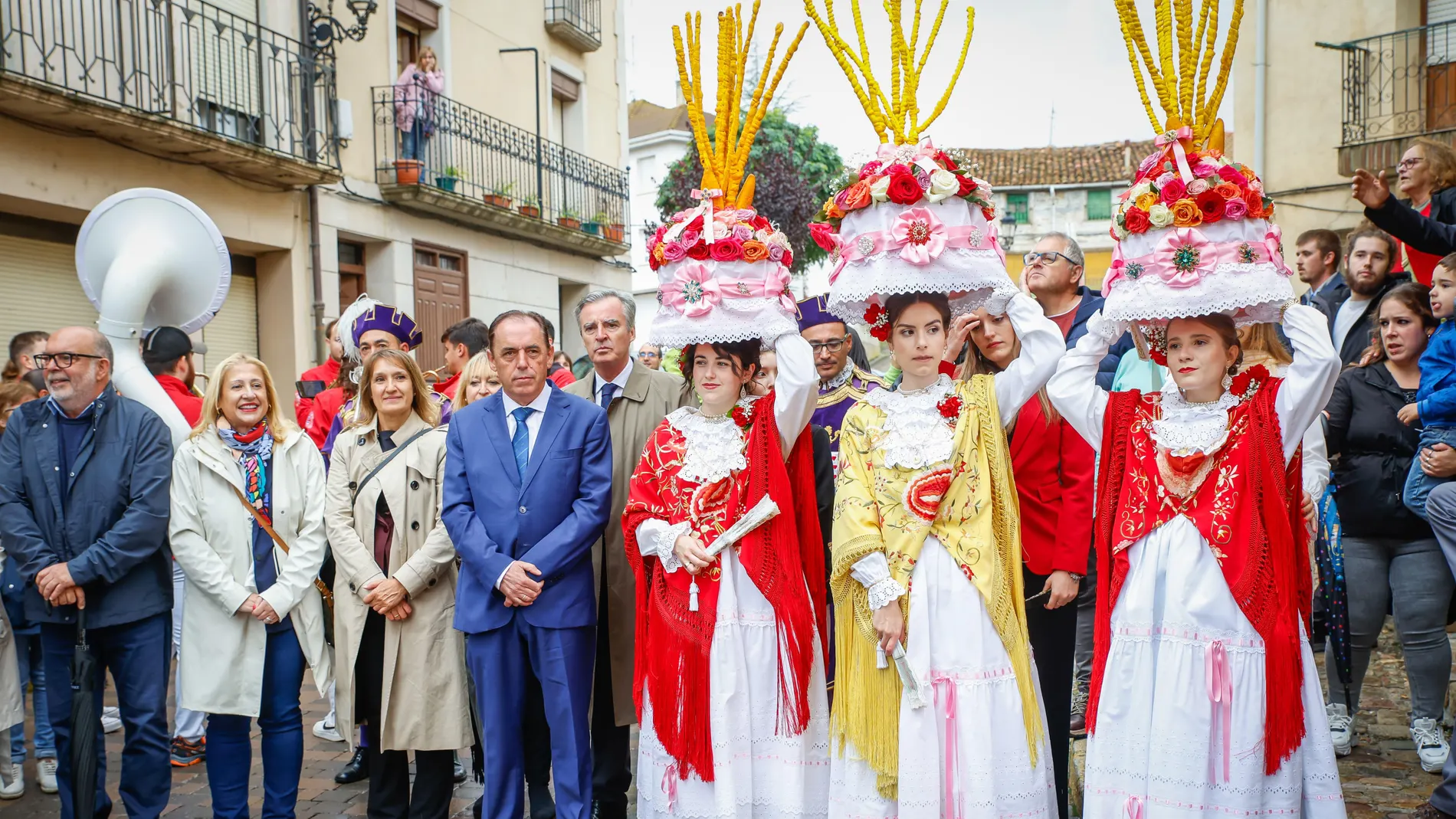 Serrano, Lucas, De Gregorio y Latorre durante el Día de la Provincia de Soria en San Pedro Manrique