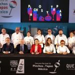 concejal de Turismo, Eventos y Marca Ciudad, Blanca Jiménez, con participantes del concurso