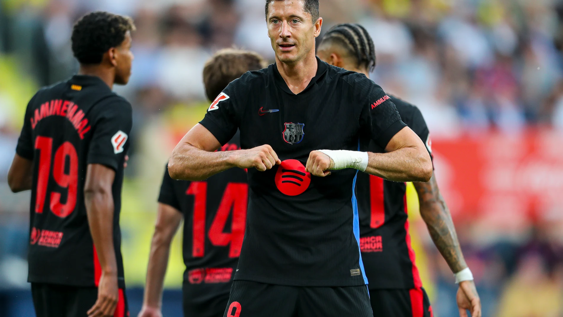 Robert Lewandowski of FC Barcelona celebrates a goal during the Spanish league, La Liga EA Sports, football match played between Villarreal CF and FC Barcelona at La Ceramica stadium on September 22, 2024, in Valencia, Spain. AFP7 22/09/2024 ONLY FOR USE IN SPAIN