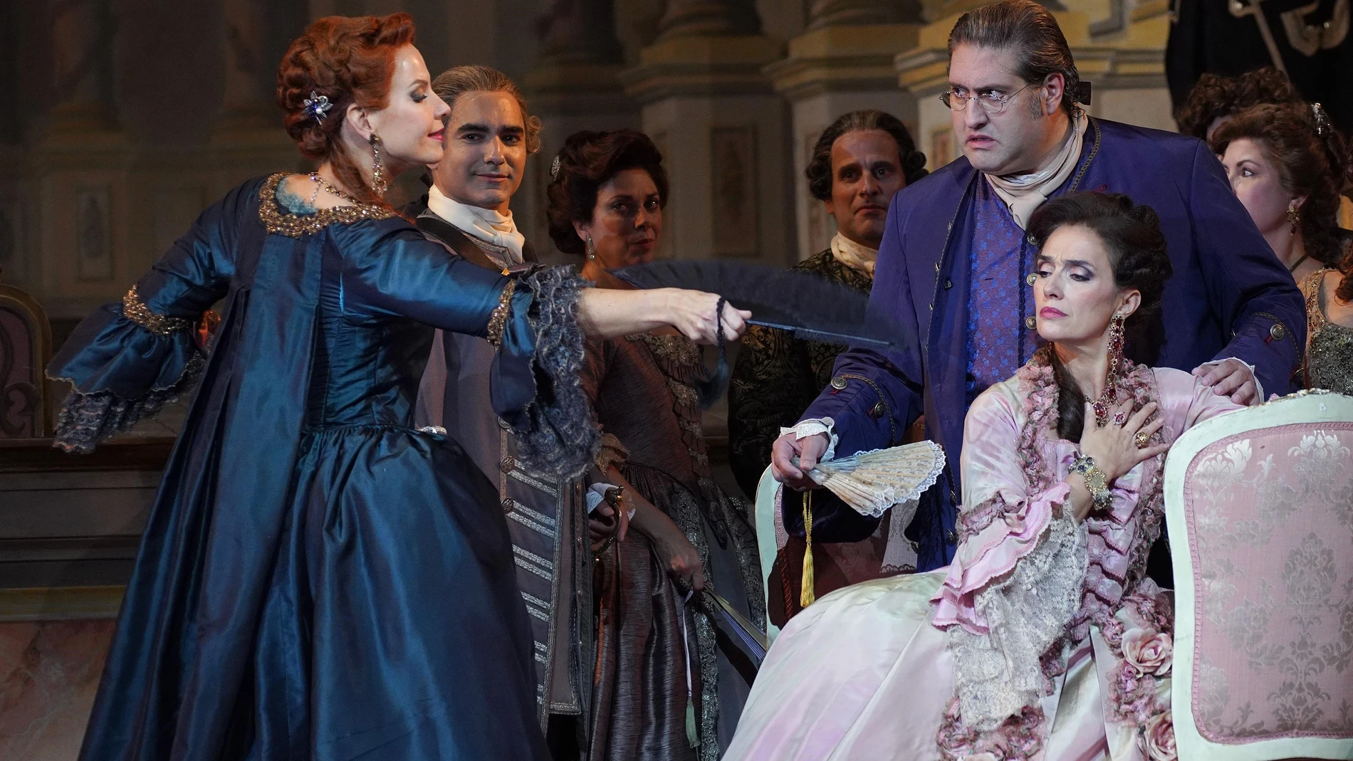 El público del Teatro Real se rinde a 'Adriana Lecouvreur' en la apertura de temporada presidida por los Reyes REMITIDA / HANDOUT por JAVIER DEL REAL- TEATRO REAL Fotografía remitida a medios de comunicación exclusivamente para ilustrar la noticia a la que hace referencia la imagen, y citando la procedencia de la imagen en la firma 23/09/2024