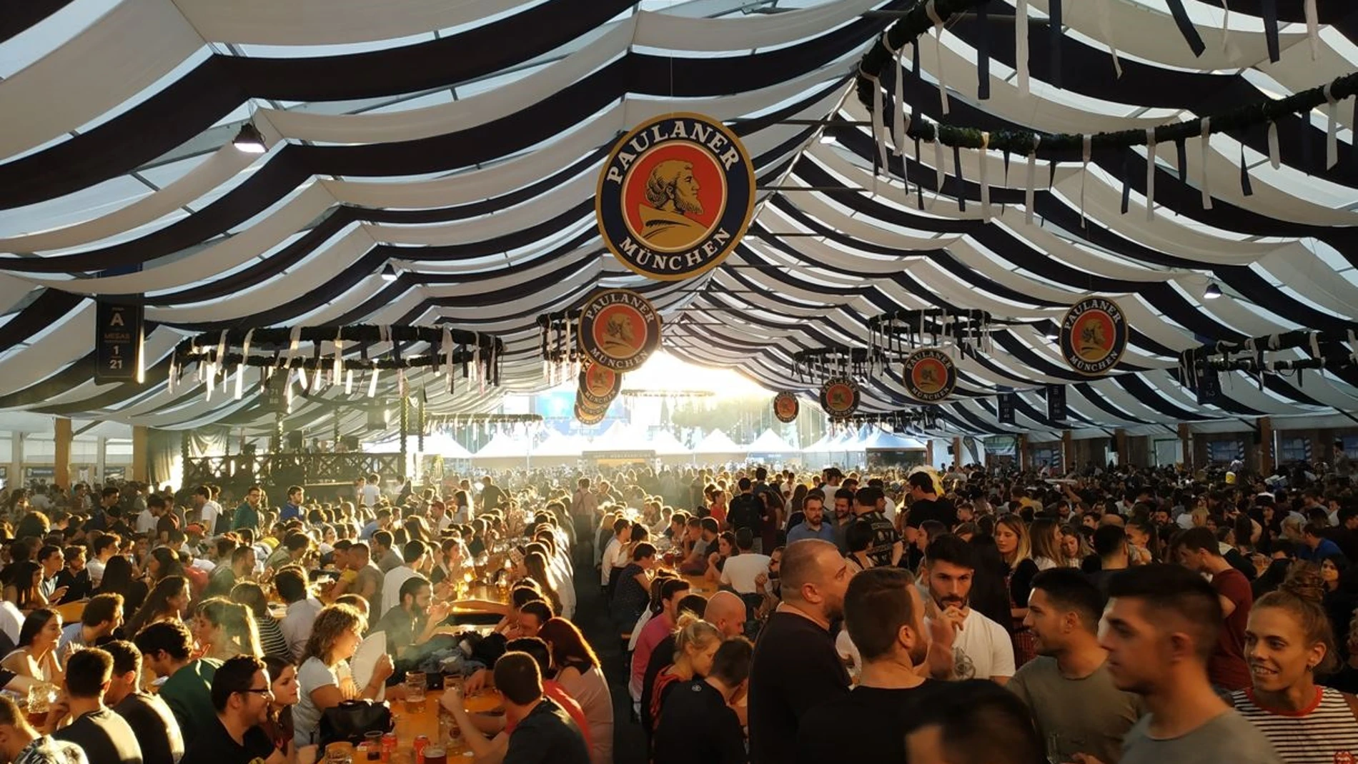 El Oktoberfest vuelve a Barcelona del 3 al 20 de octubre REMITIDA / HANDOUT por EVENTOP CARPAS Fotografía remitida a medios de comunicación exclusivamente para ilustrar la noticia a la que hace referencia la imagen, y citando la procedencia de la imagen en la firma 23/09/2024