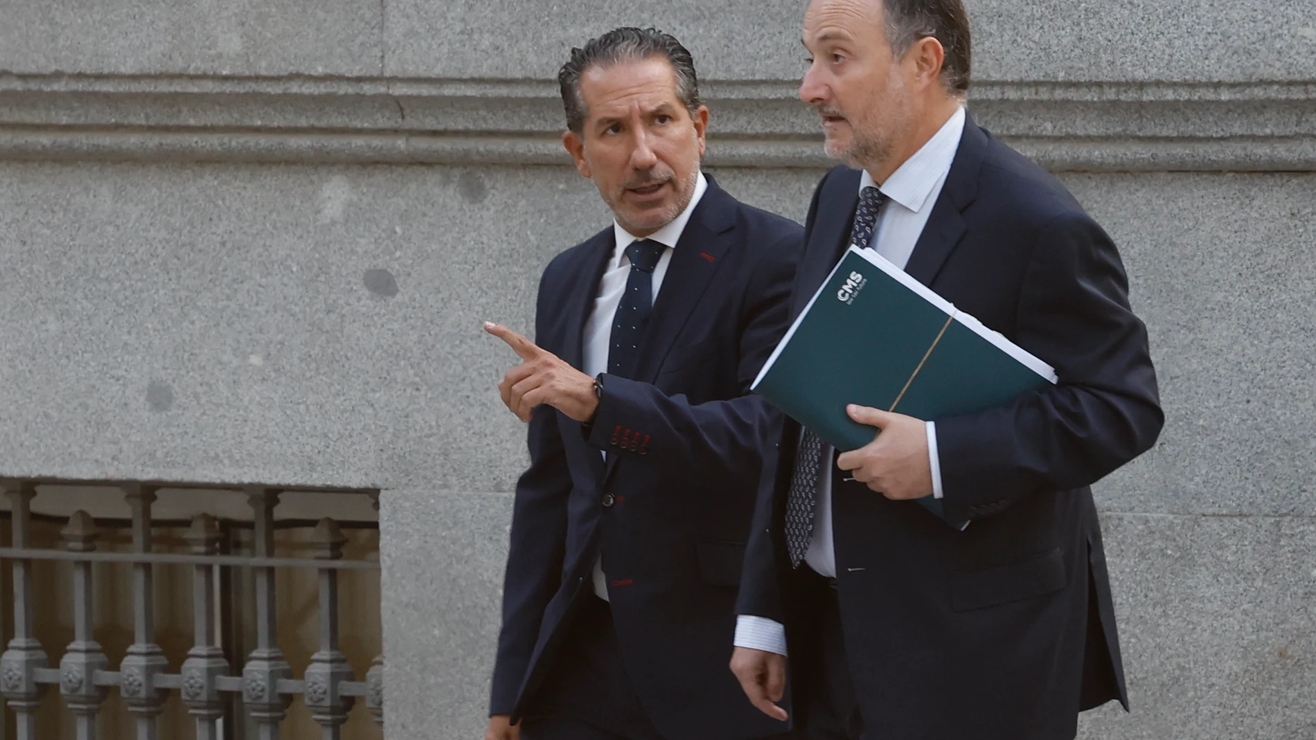 MADRID, 23/09/2024.- El que fuera subsecretario de Transportes Jesús Manuel Gómez (i) acude este lunes a la Audiencia Nacional para declarar como investigado en la causa abierta sobre las adjudicaciones de contratos de mascarillas a una empresa del denominado caso Koldo. EFE/J.J. Guillén