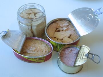 Latas de at&uacute;n