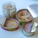 Latas de at&uacute;n