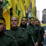 O.Próximo.- Hezbolá pide a residentes en Líbano que no escaneen códigos QR en panfletos lanzados por Israel