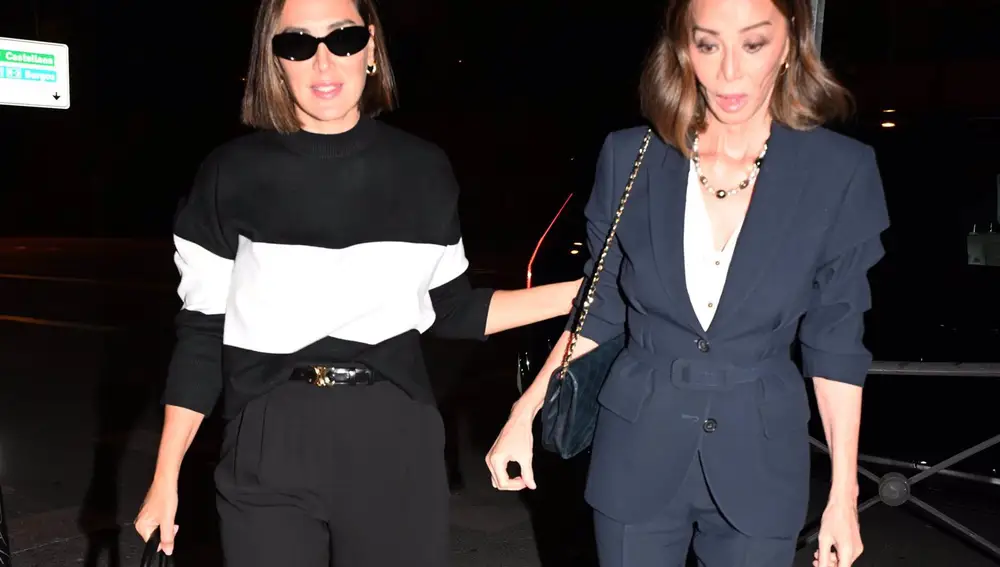 Isabel Preysler y Tamara Falcó desvelan cómo ha sido la misa funeral por Carlos y Caritina Goyanes