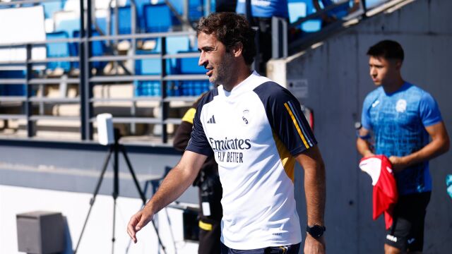 Fútbol.- El Schalke no descarta volver a ofrecer a Raúl González su puesto de entrenador