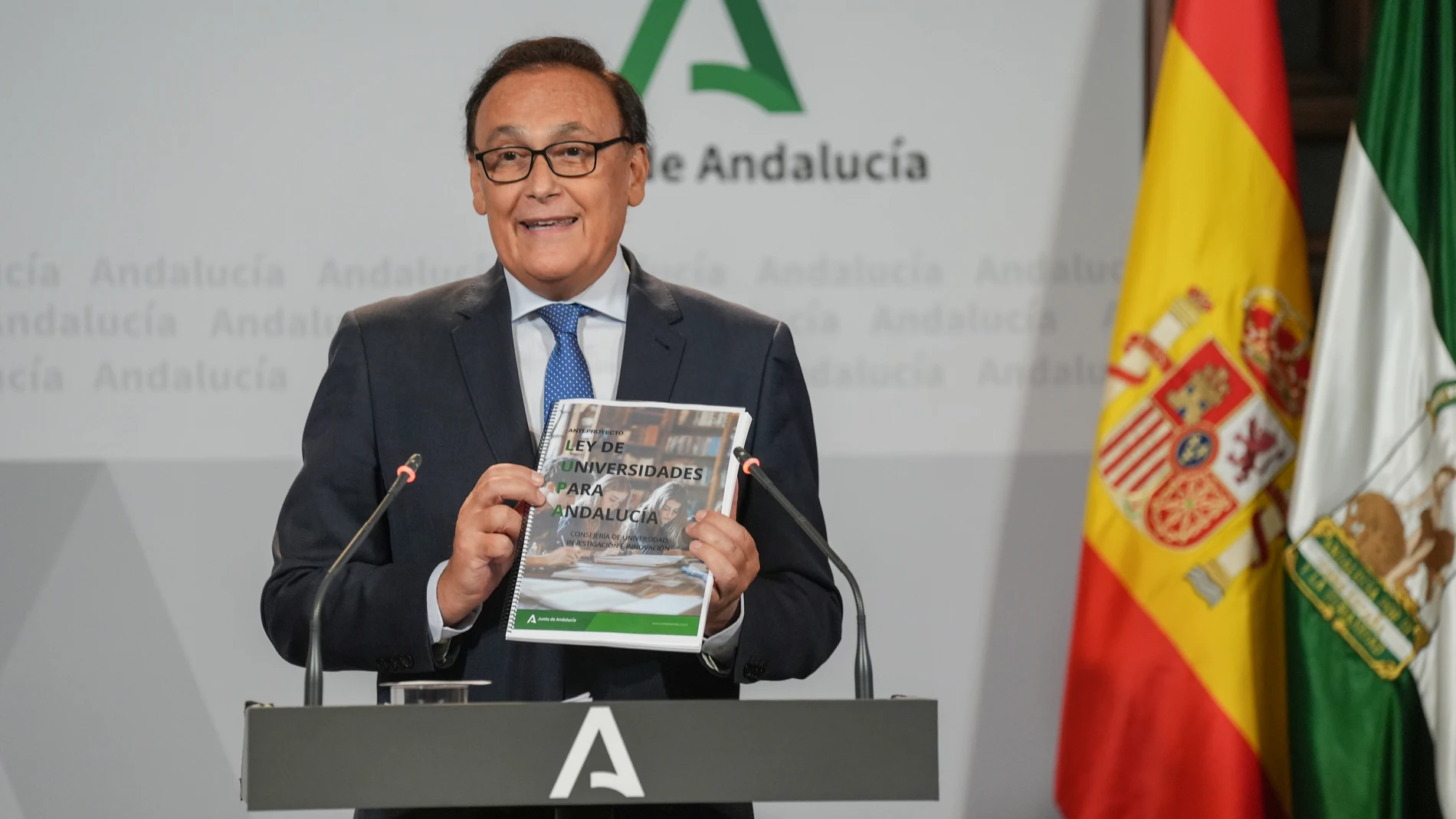 El consejero de Universidad, Investigación e Innovación, José Carlos Gómez Villamandos, comparece en la rueda de prensa posterior al Consejo de Gobierno de Andalucía. A 24 de septiembre de 2024, en Sevilla (Andalucía, España).El Consejo de Gobierno de la Junta de Andalucía se reúne en el Palacio de San Telmo para llevar el control de los temas referentes a la actualidad política andaluza. 24 SEPTIEMBRE 2024 María José López / Europa Press 24/09/2024