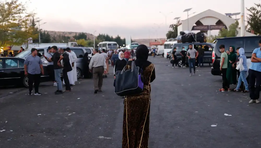 Residentes del sur del Líbano llegan a Siria huyendo de los bombardeos israelíes