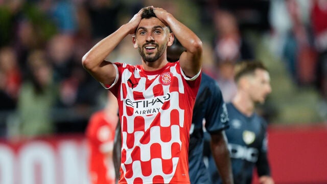Iván Martín lamenta una ocasión fallada por el Girona