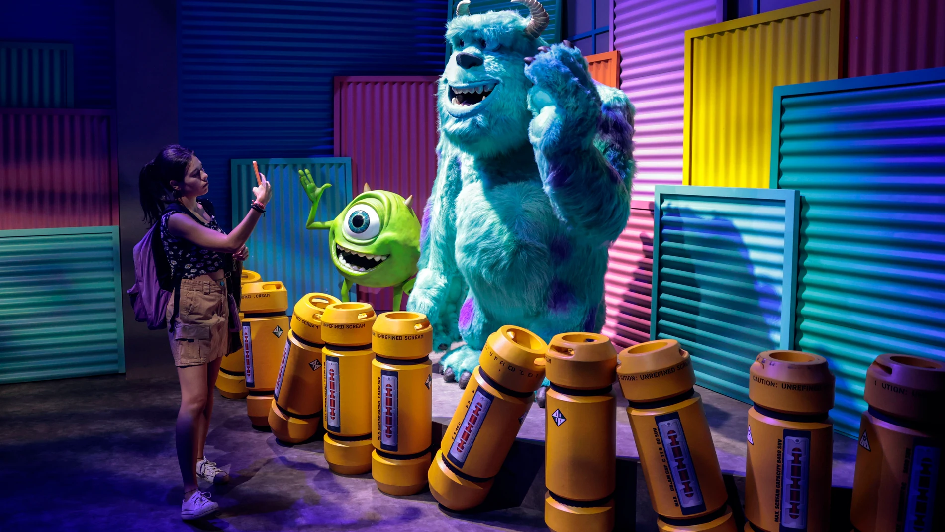 GRAFCAT8604. BARCELONA, 25/09/2024.- Aspecto de la exposición inmersiva 'Mundo Pixar', una muestra en la que se recrean escenarios de las películas 'UP', 'Cars', 'Toy Story', 'Buscando a Nemo', 'Del Revés', 'Coco', 'Elemental', 'Ratatouille', 'Luca' o 'Monstruos S.A.', y que ocupan los más de 3.000 metros cuadrados en los que se desplega la exposición . EFE/Toni Albir