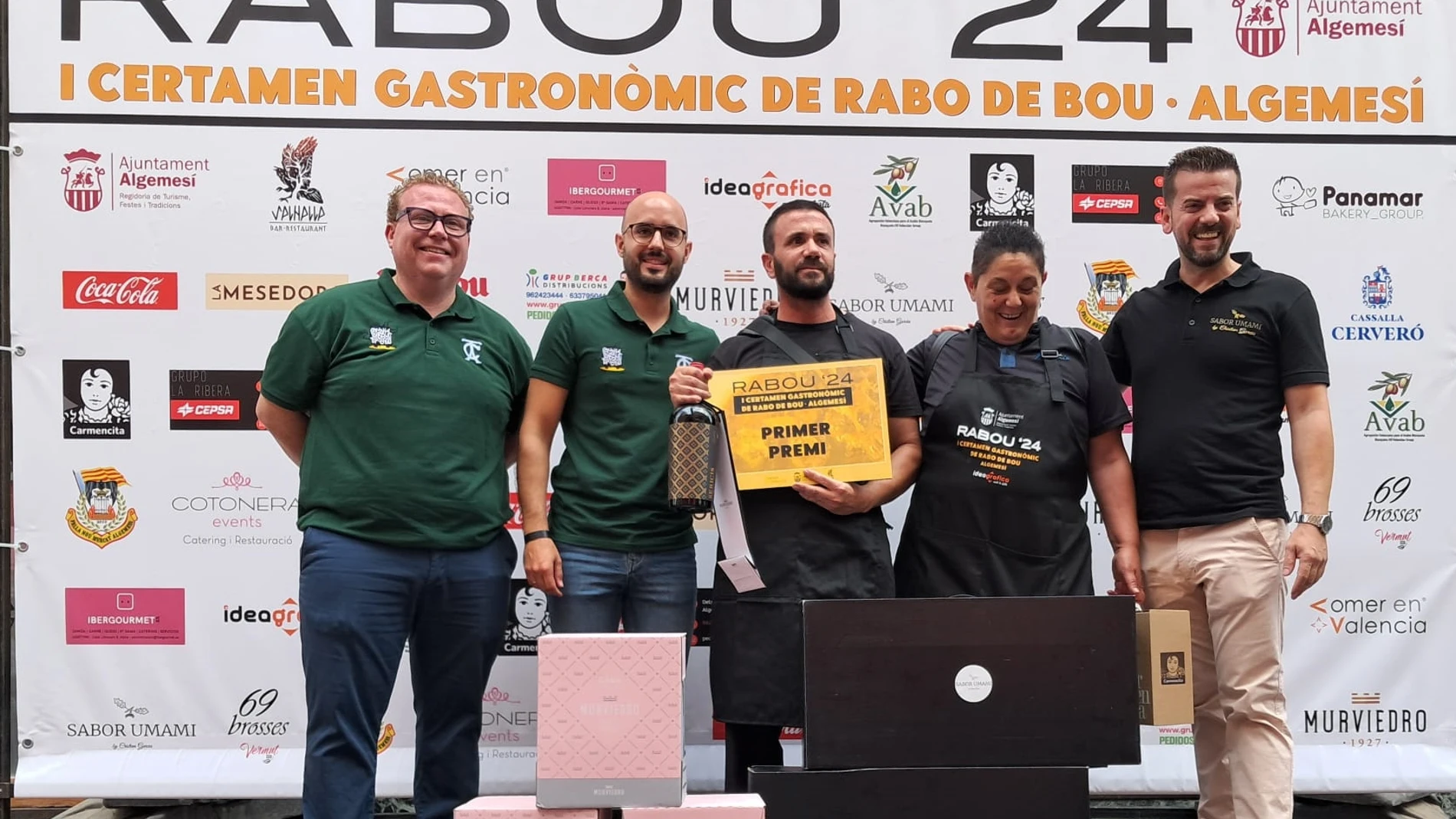 Los ganadores del primer premio del concurso de Rabo de toro
