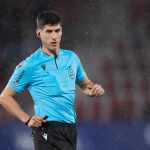 MADRID.-Busquets Ferrer dirigirá el derbi entre Atlético de Madrid y Real Madrid de este domingo