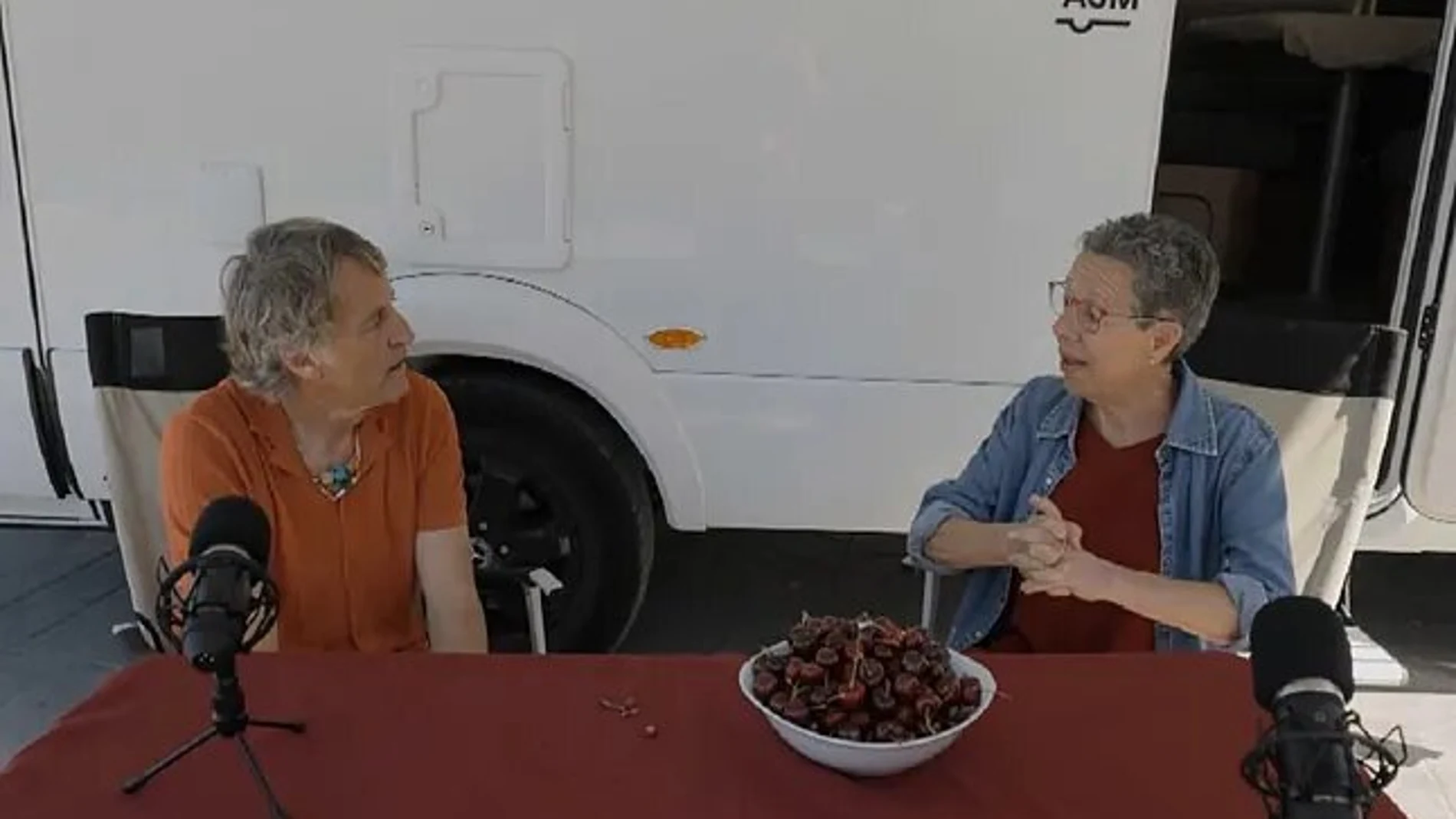 Jesús Calleja y Raquel en 'Volando voy'