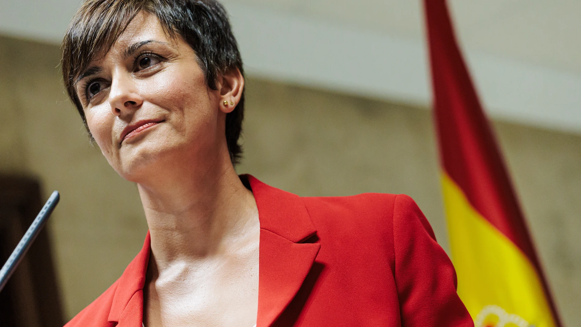 La ministra de Vivienda y Agenda Urbana, Isabel Rodríguez, durante una rueda de prensa tras una reunión, en la sede del Ministerio de Vivienda y Agenda Urbana, a 26 de septiembre de 2024, en Madrid (España). Durante la reunión han abordado cómo regular los alquileres de temporada después de que la semana pasada decayera la tramitación de la proposición de ley en el Congreso. 26 SEPTIEMBRE 2024;REUNIÓN;VIVIENDA;ALQUILER;TURISMO;PISOS TURÍSTICOS; Carlos Luján / Europa Press 26/09/2024