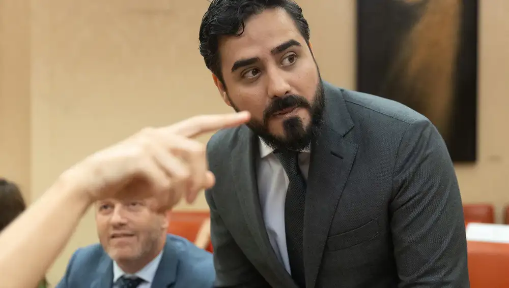 La Audiencia de Sevilla ordena investigar la publicación de Alvise con una foto de la hija de Pedro Sánchez