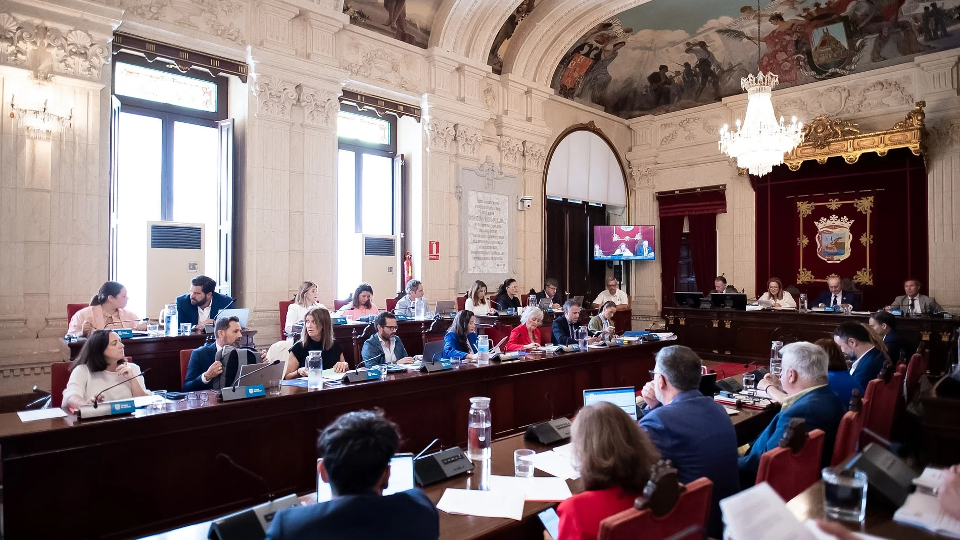 Un momento de la sesión plenaria en el Ayuntamiento de Málaga del mes de septiembre. REMITIDA / HANDOUT por AYUNTAMIENTO DE MÁLAGA Fotografía remitida a medios de comunicación exclusivamente para ilustrar la noticia a la que hace referencia la imagen, y citando la procedencia de la imagen en la firma 26/09/2024