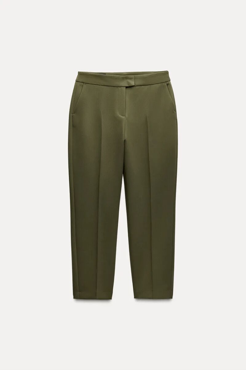 Pantalón slim tiro alto