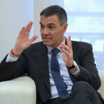 Pedro sánchez se reúne con el presidente de Asturias, Adrián Barbón