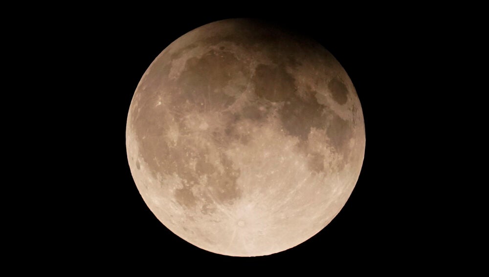 Mapa del eclipse lunar del 28 de agosto en Extremadura: la mejor hora para verlo