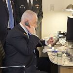 Netanyahu en el momento de autorizar el bombardeo