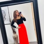 Nuria Roca con los botines negros de estilo cowboy de Mango