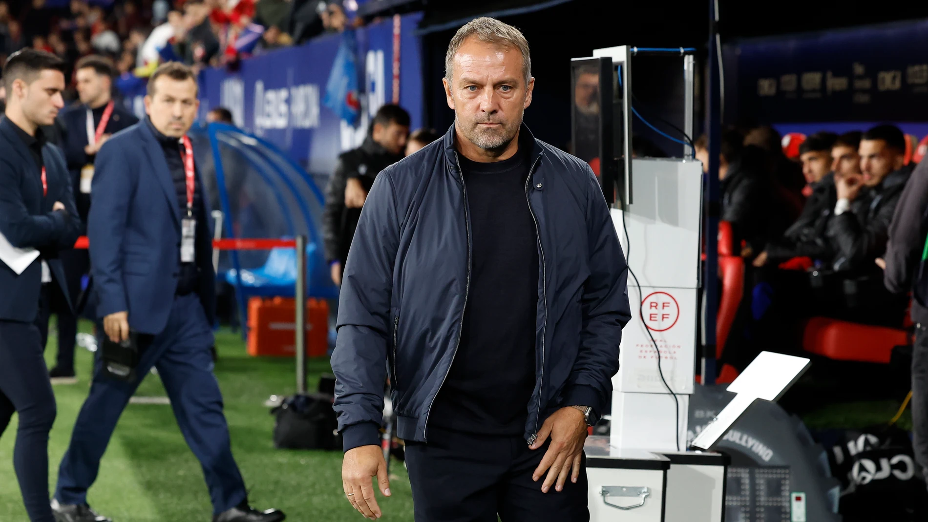 Hansi Flick, en la banda de El Sadar