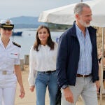 Los reyes Felipe y Letizia almuerzan con Leonor en Villagarcía de Arousa