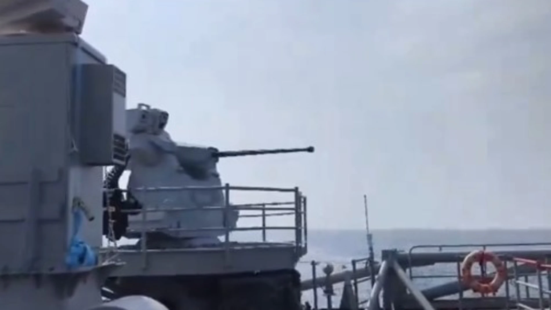 La torre Sentinel con cañón de 30 mm instalada en la fragata Santa María