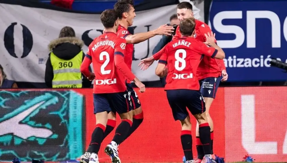 Fútbol/Primera.- Crónica del CA Osasuna - FC Barcelona, 4-2