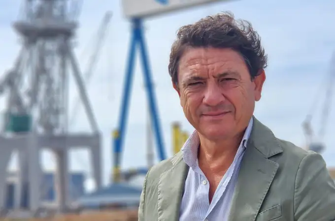 Daniel Sánchez Román: «Hemos confeccionado un traje a medida para el sector naval» Daniel Sánchez Román: «Hemos confeccionado un traje a medida para el sector naval»