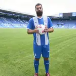 Asier Villalibre con el Alavés
