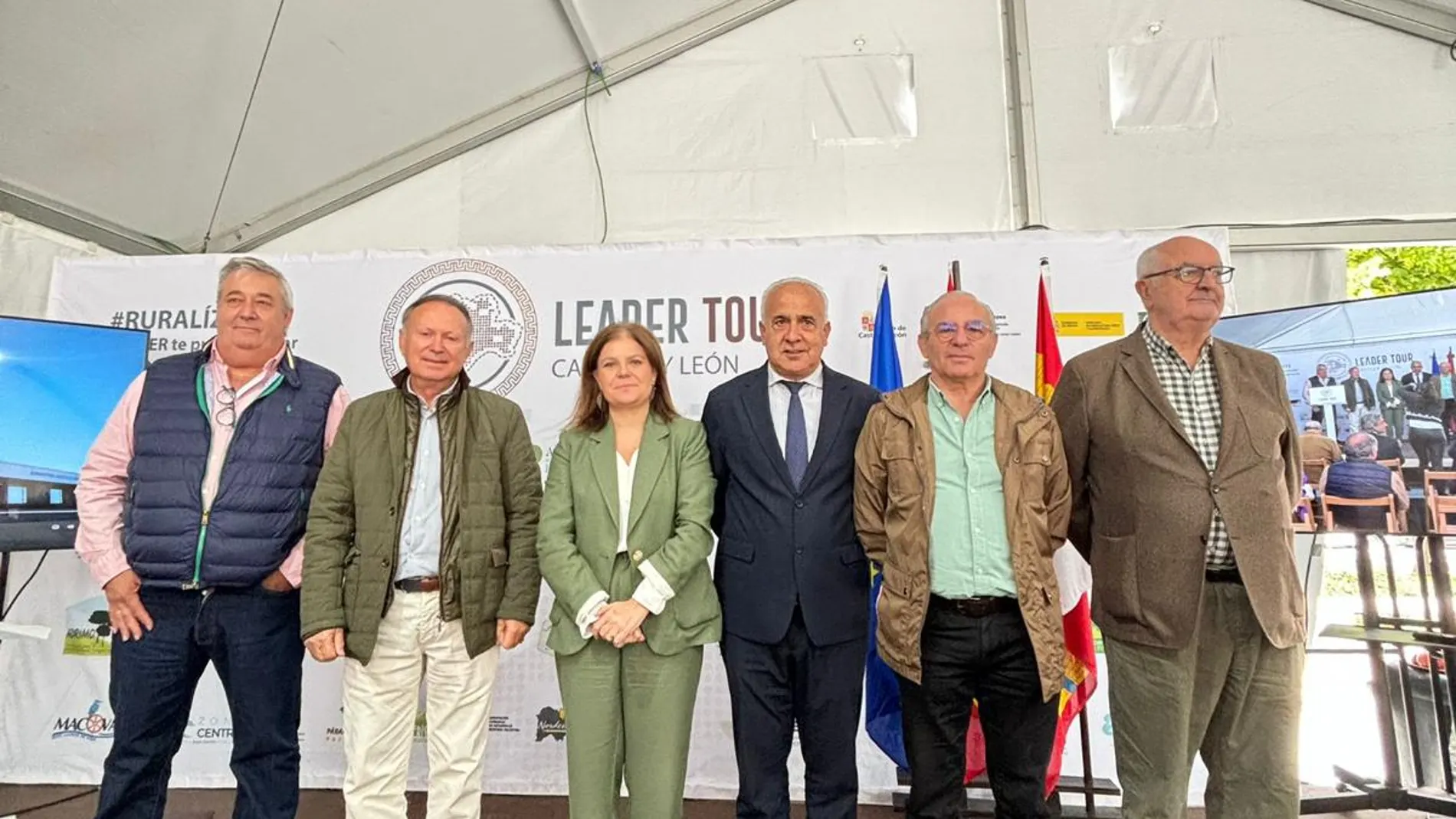 La directora general de la Industria y Cadena Agroalimentarias, Cristina Frías, participa en la parada que el proyecto LEADER Tour, de Salamanca