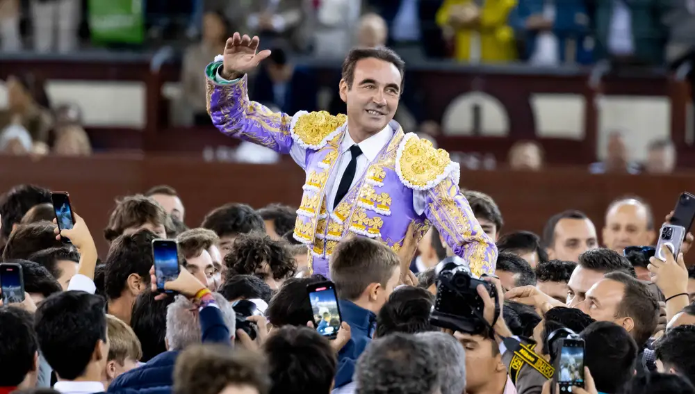 Rostros conocidos acuden a la despedida de Enrique Ponce en Las Ventas