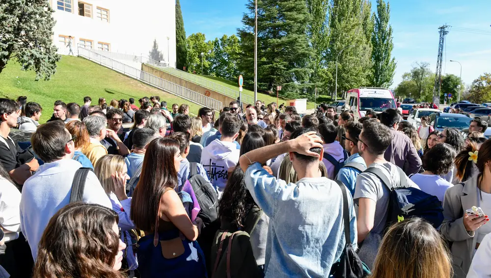 RTVE aplaza las oposiciones a informador previstas hoy por "motivos de fuerza mayor"