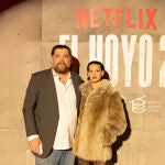 Hovik Keuchkerian y Milena Smit, protagonistas de 'El Hoyo 2'