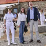La Princesa Leonor, la Reina Letizia, el Rey Felipe VI de comida en Villagarcía de Arousa.