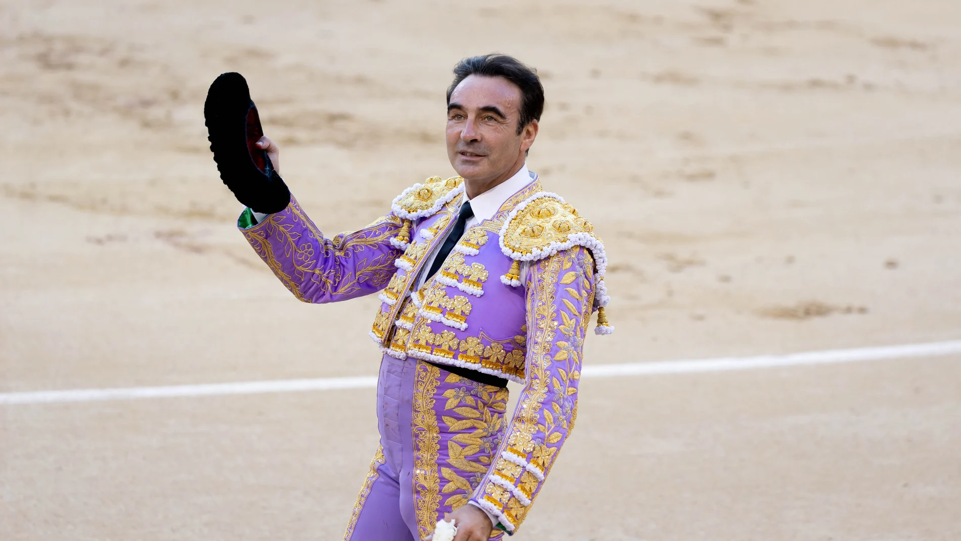 Enrique Ponce durante su despedida a los ruedos en la plaza de toros de Las Ventas a 28 de Septiembre de 2023 en Madrid (España). ENRIQUE PONCE;FAMOSOS;TOROS;EVENTO;DESPEDIDA; Jose Velasco / Europa Press 28/09/2024
