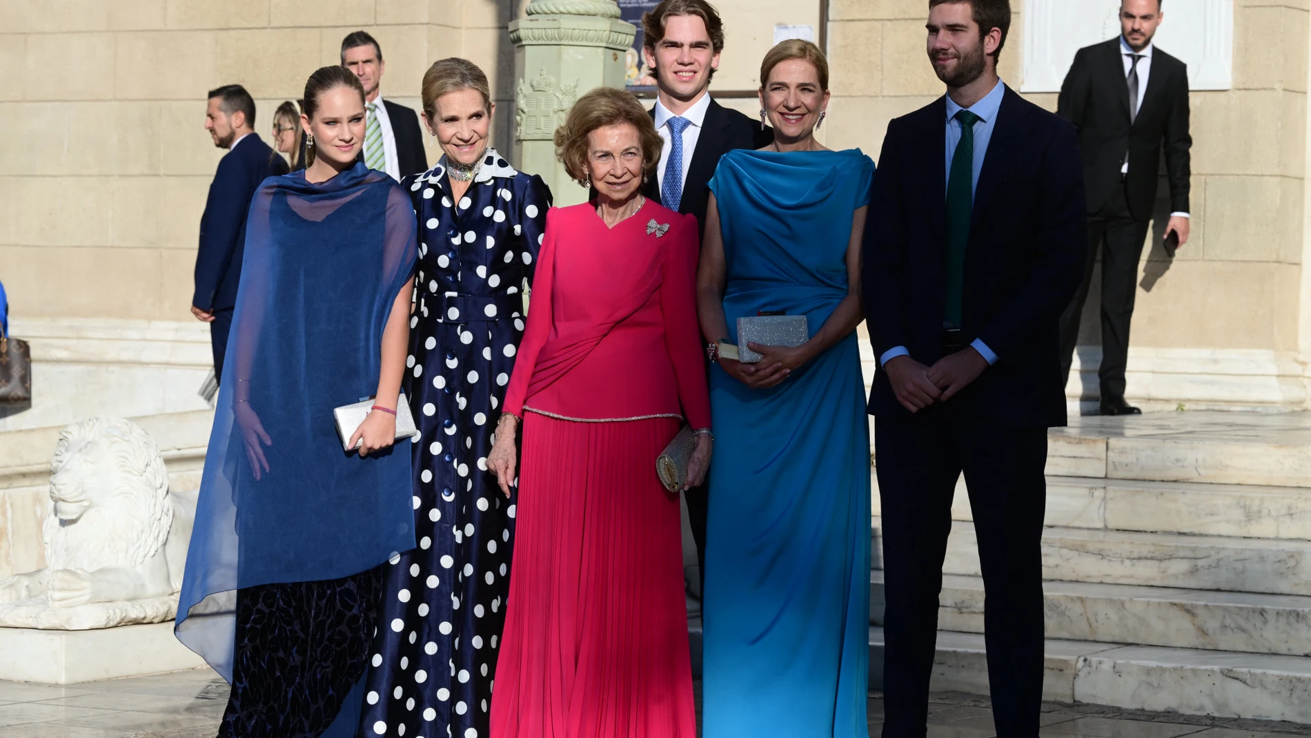 Irene Urdangarin, la Infanta Elena, la Reina Sofia, Pablo Urdangarin, la Infanta Cristina y Juan Urdangarin.
