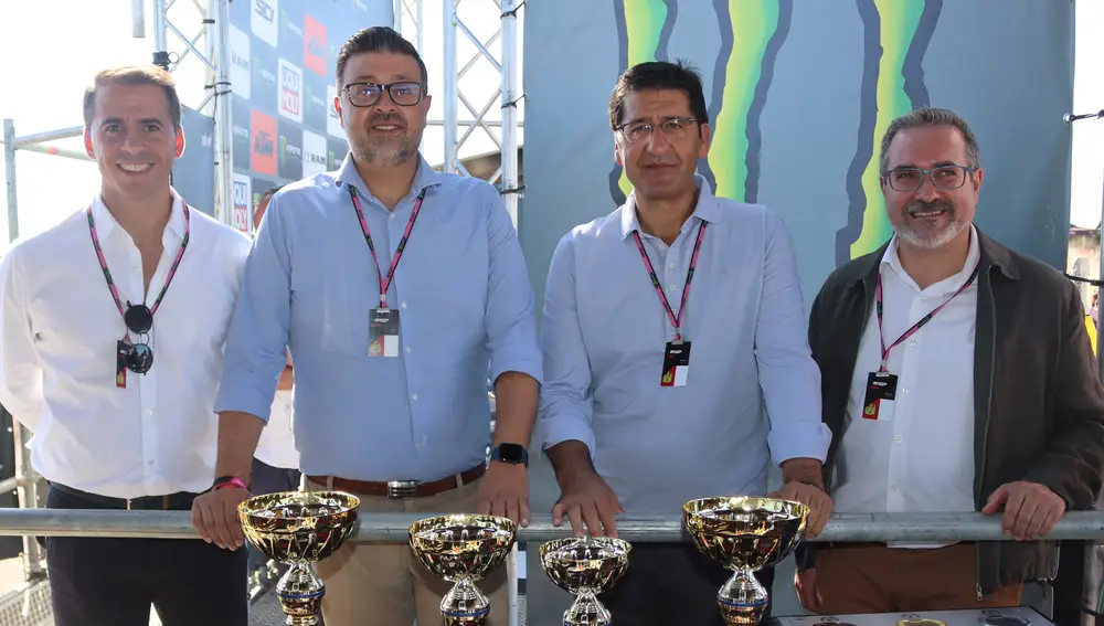 El vicepresidente segundo, José Manuel Caballero, y el consejero de Educación, Cultura y Deportes, Amador Pastor