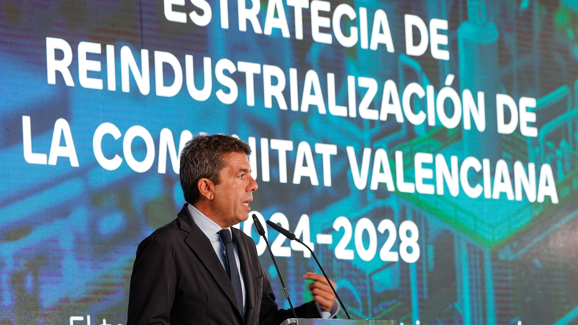El president de la Generalitat, Carlos Mazón, durante la presentación este lunes de la Estrategia de Reindustrialización 2024-2028
