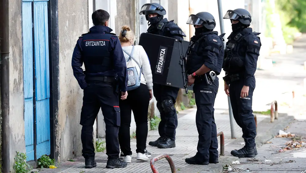Un muerto, dos heridos de bala y siete detenidos en un tiroteo en Barakaldo