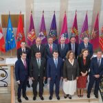 Foto de familia de Mañueco con los nueve presidentes de las diputaciones provinciales antes de firmar los acuerdos