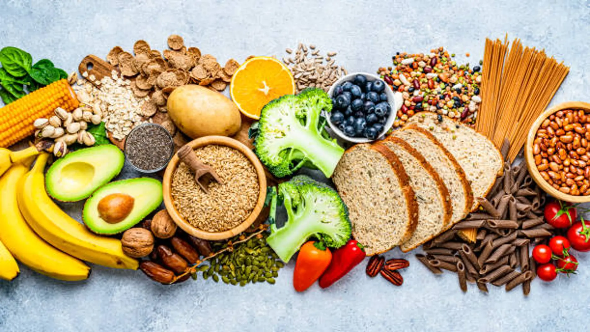 Gran cantidad de alimentos juntos
