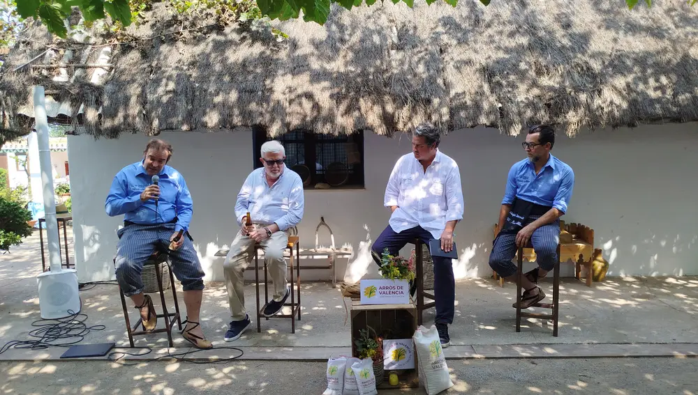 Reputados gastrónomos y chefs han participado en coloquios y charlas en torno este arroz con Denominación de Origen propia