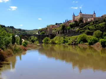 El río Tajo a su paso por la ciudad de Toledo El río Tajo a su paso por la ciudad de Toledo