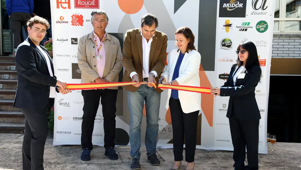 Fernando Martinez concejal educacion y Mª José Ortiz concejal cultura. Ayuntamiento de Alcobendas 3.jpg