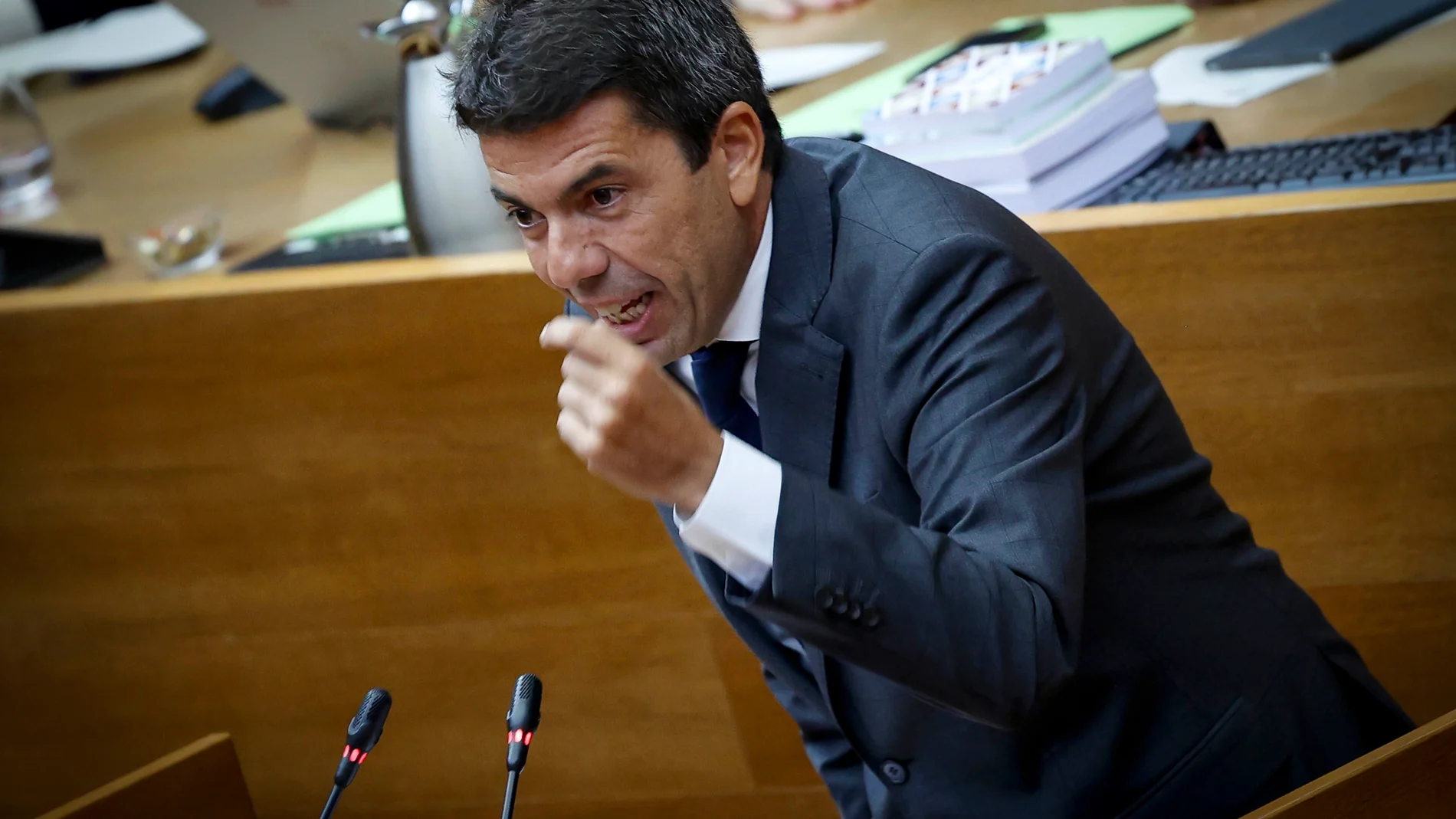 Carlos Mazón interviene en la sesión de control parlamentario