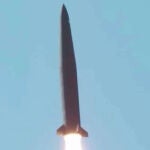 El ‘misil monstruo’ con ojiva de 9 toneladas capaz de destruir búnkeres a 100 m bajo tierra.
